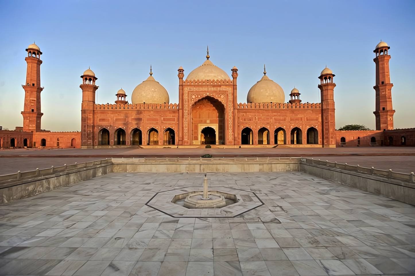 Badshahi Mosque, Lahore