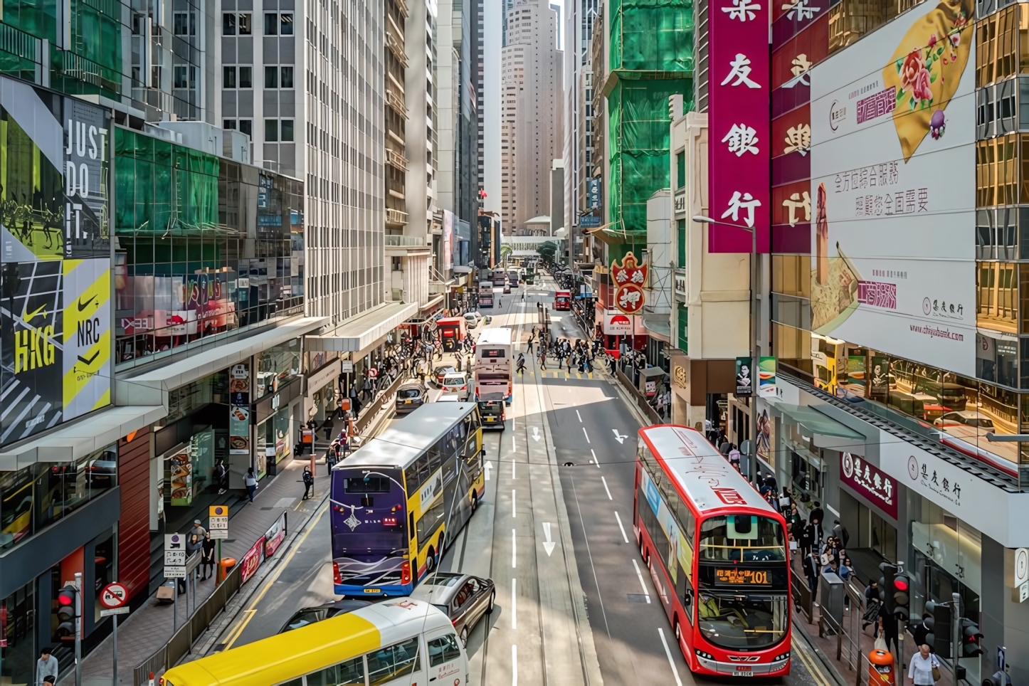 Hong Kong in a Day: Must-See Attractions and Experiences