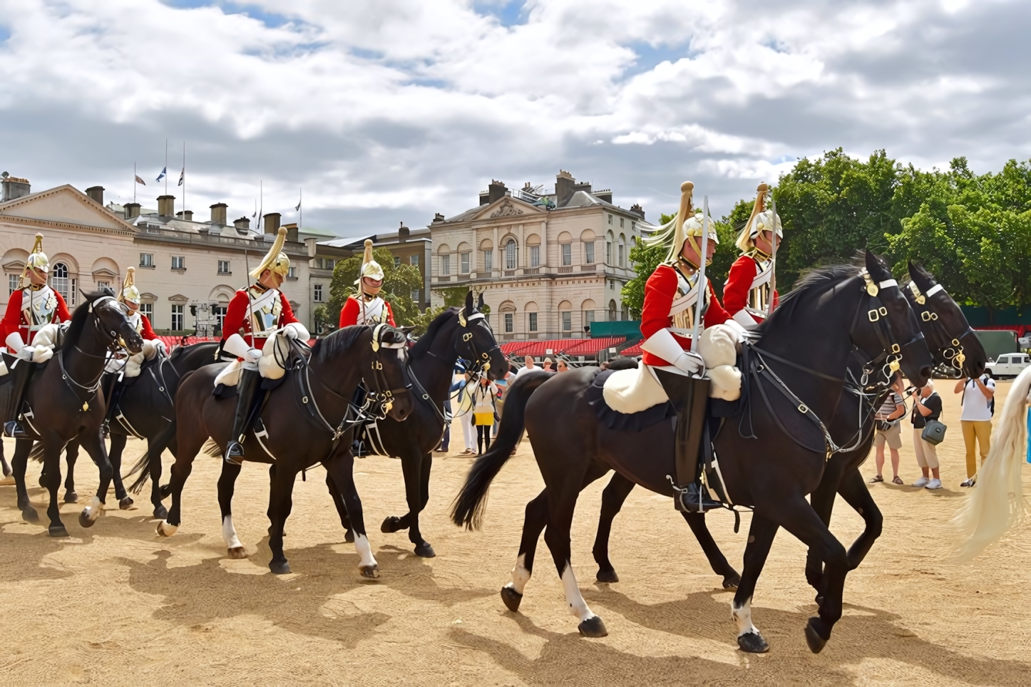 24 Hours in London: Must-See Attractions and Experiences in the UK's Capital