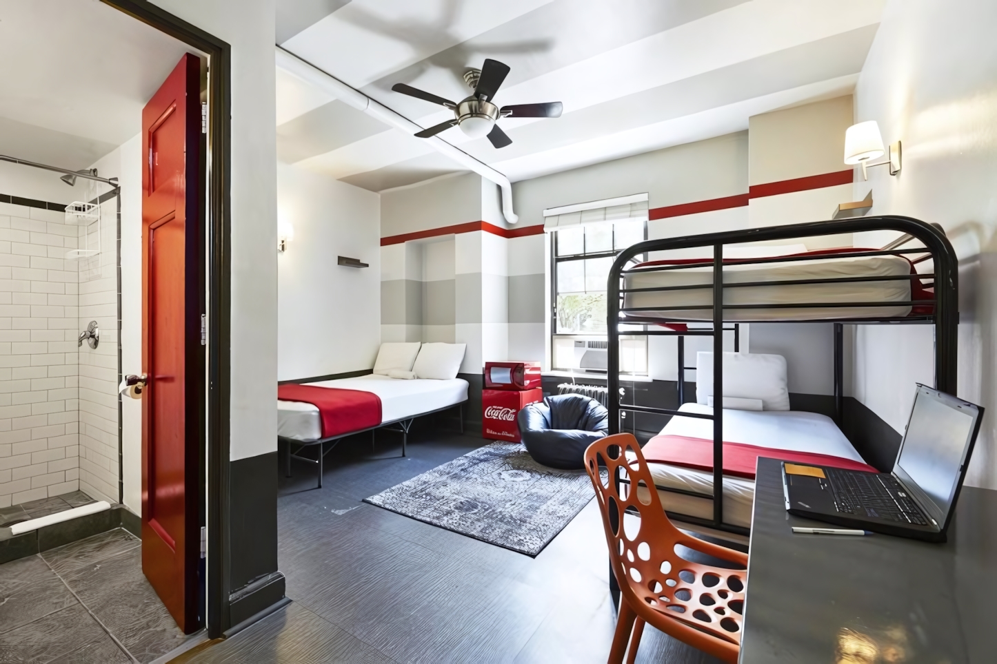 Chicago Getaway Hostel