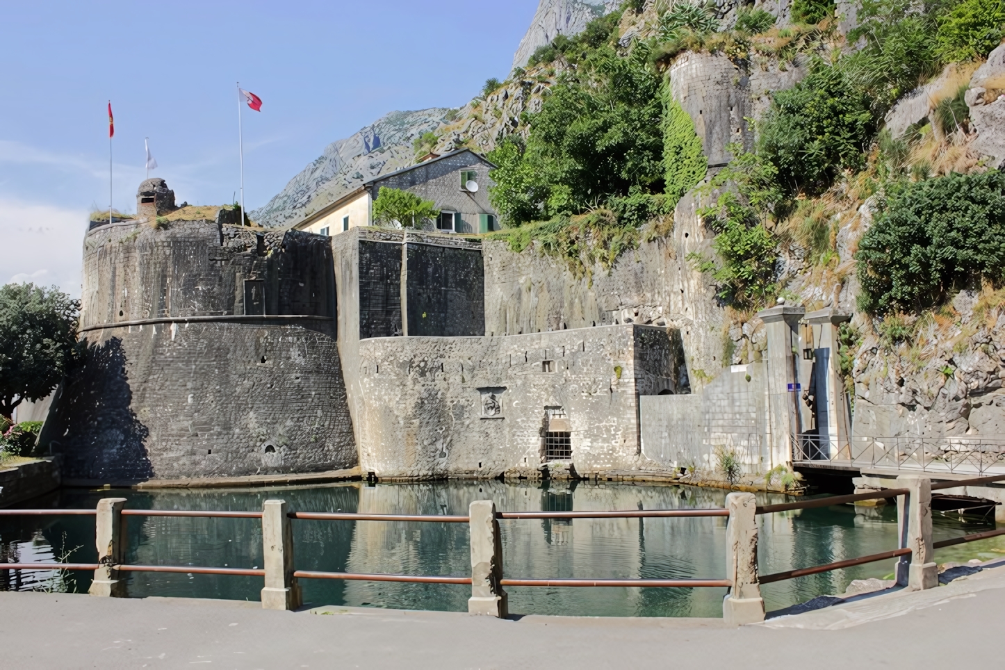 Gurdich Gate, Kotor