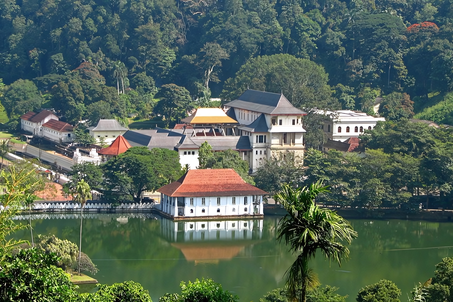 Kandy Lake