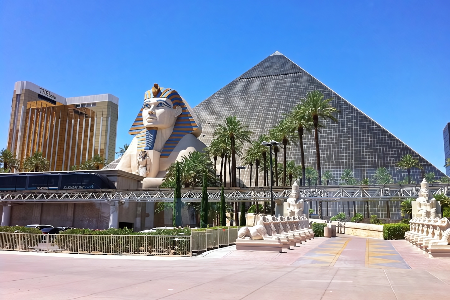 Luxor Hotel & Casino