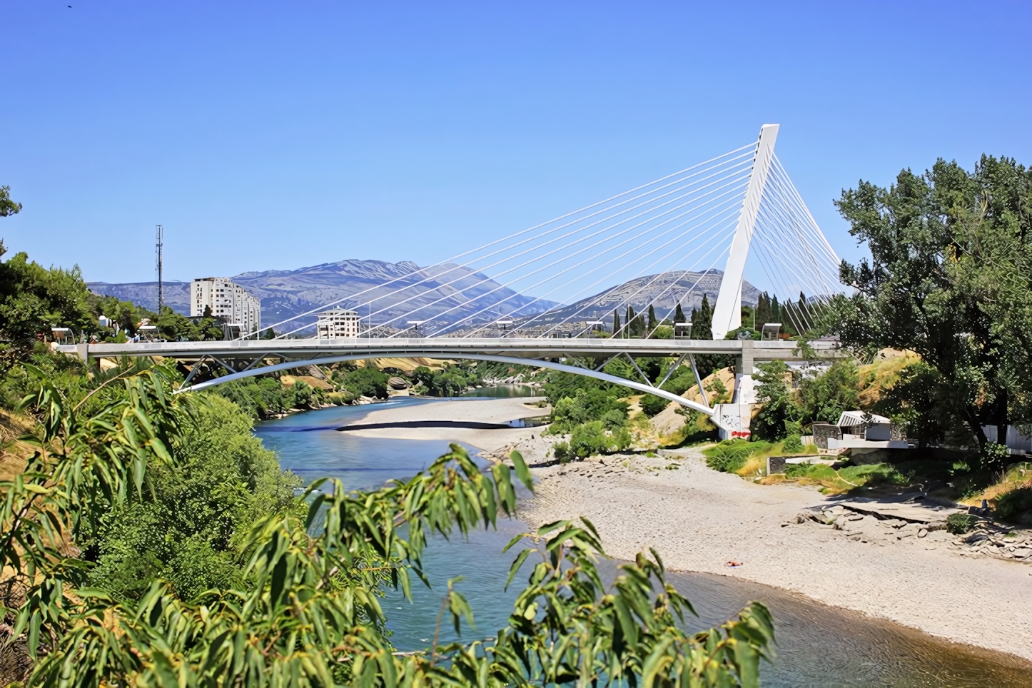 Millennium Bridge, Podgorica