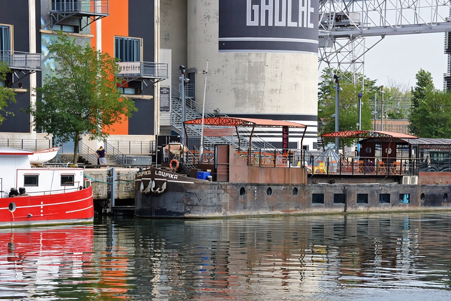 Peniche Loupika, Lyon