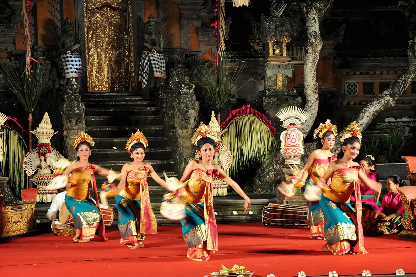 Pura Taman Saraswati Dance Show, Ubud