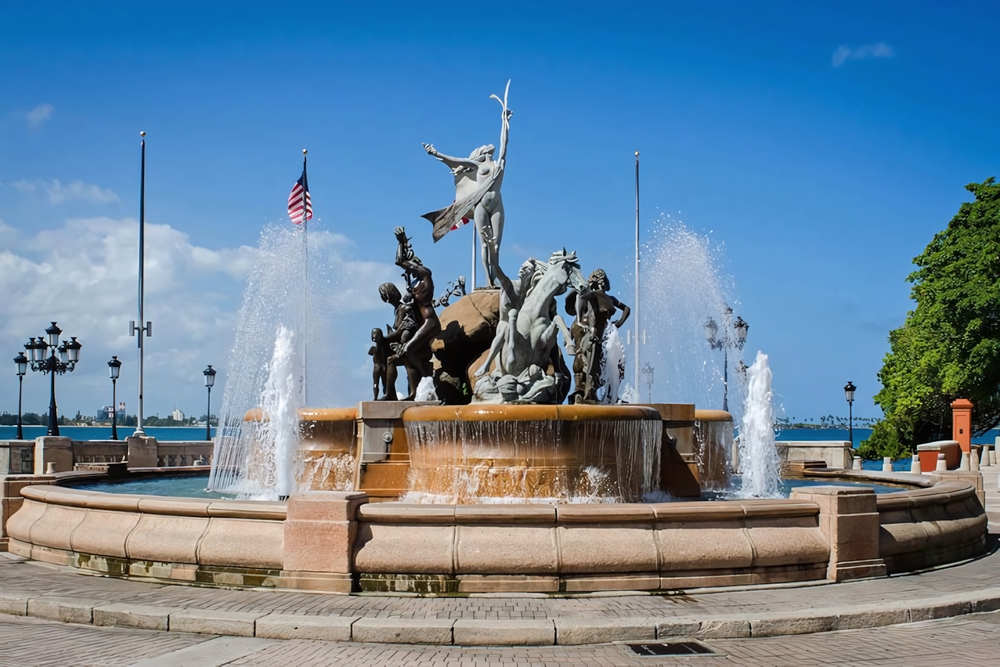 Raices Fountain, San Juan