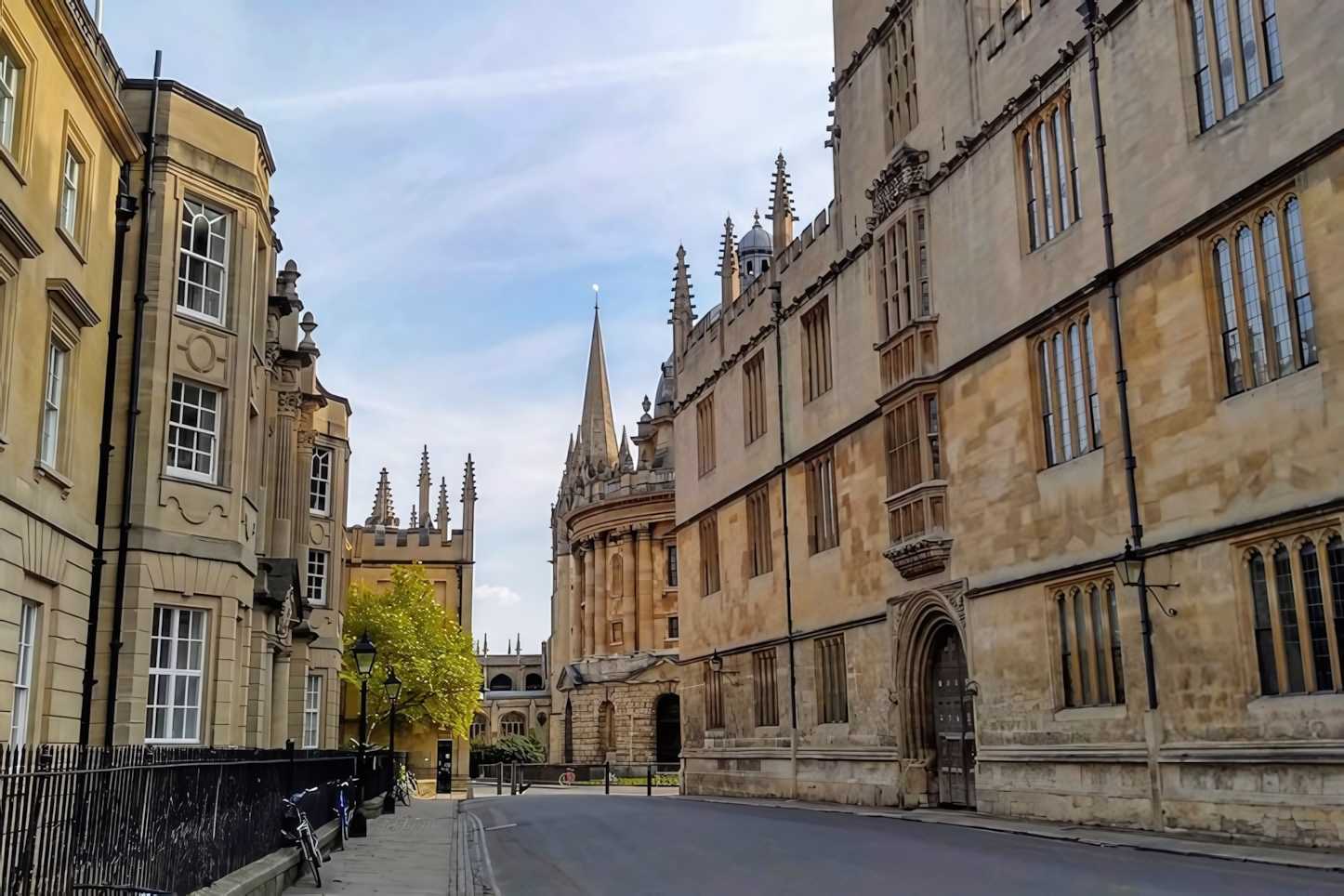 Oxford in a Day: Must-See Attractions and Activities in the Historic University City