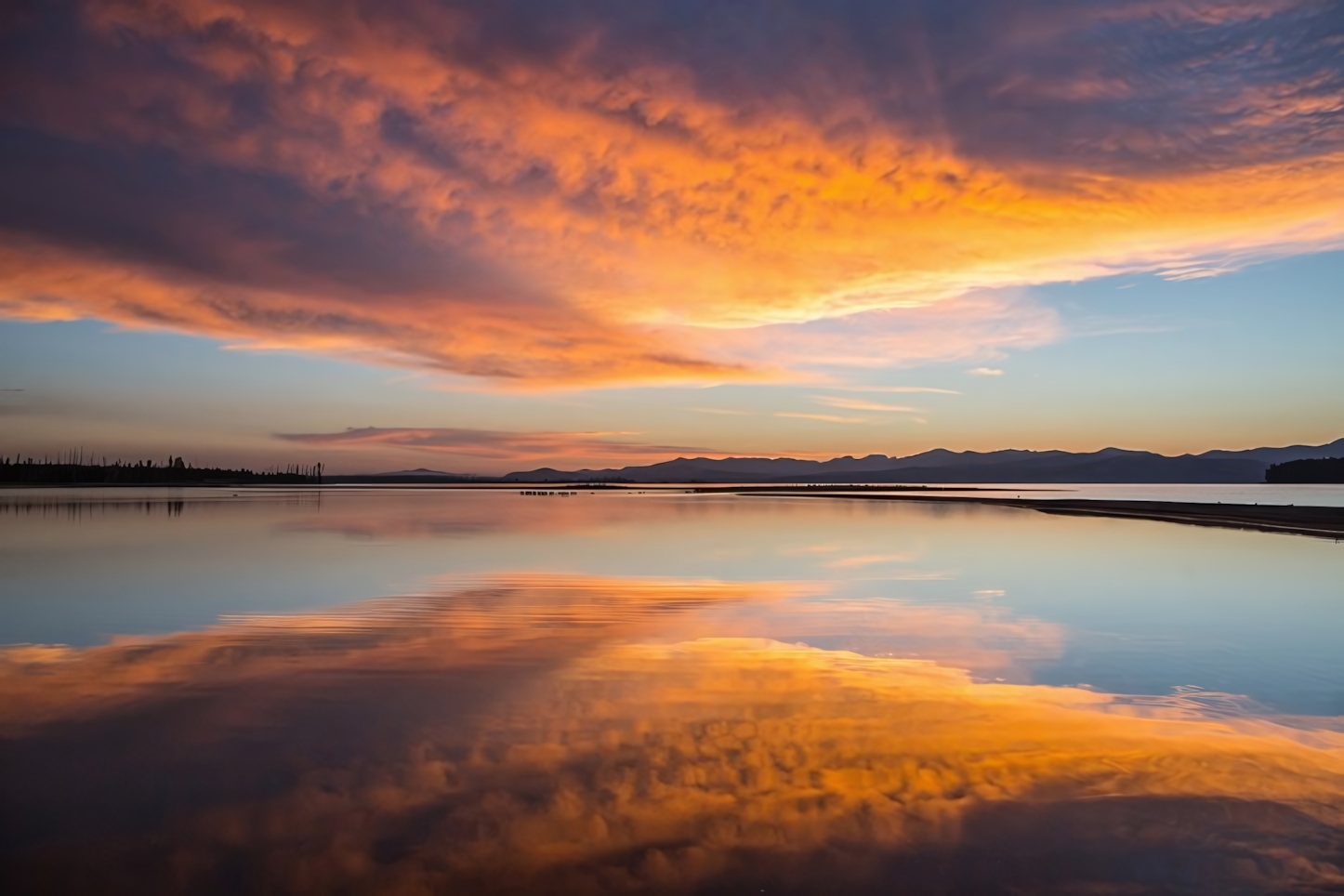 Sunrise Yellowstone Lake, Yellowstone National Park