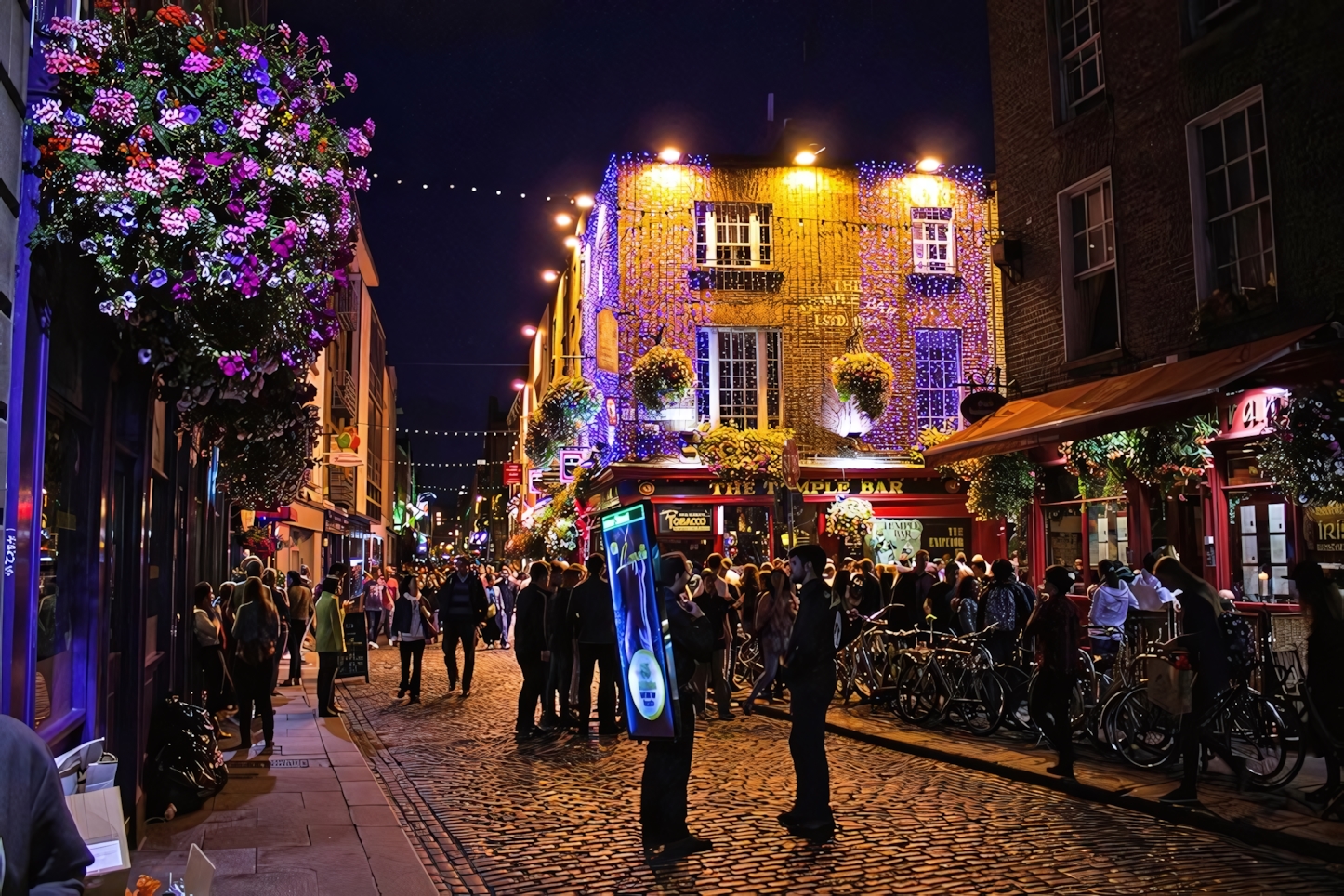 Temple Bar at Night