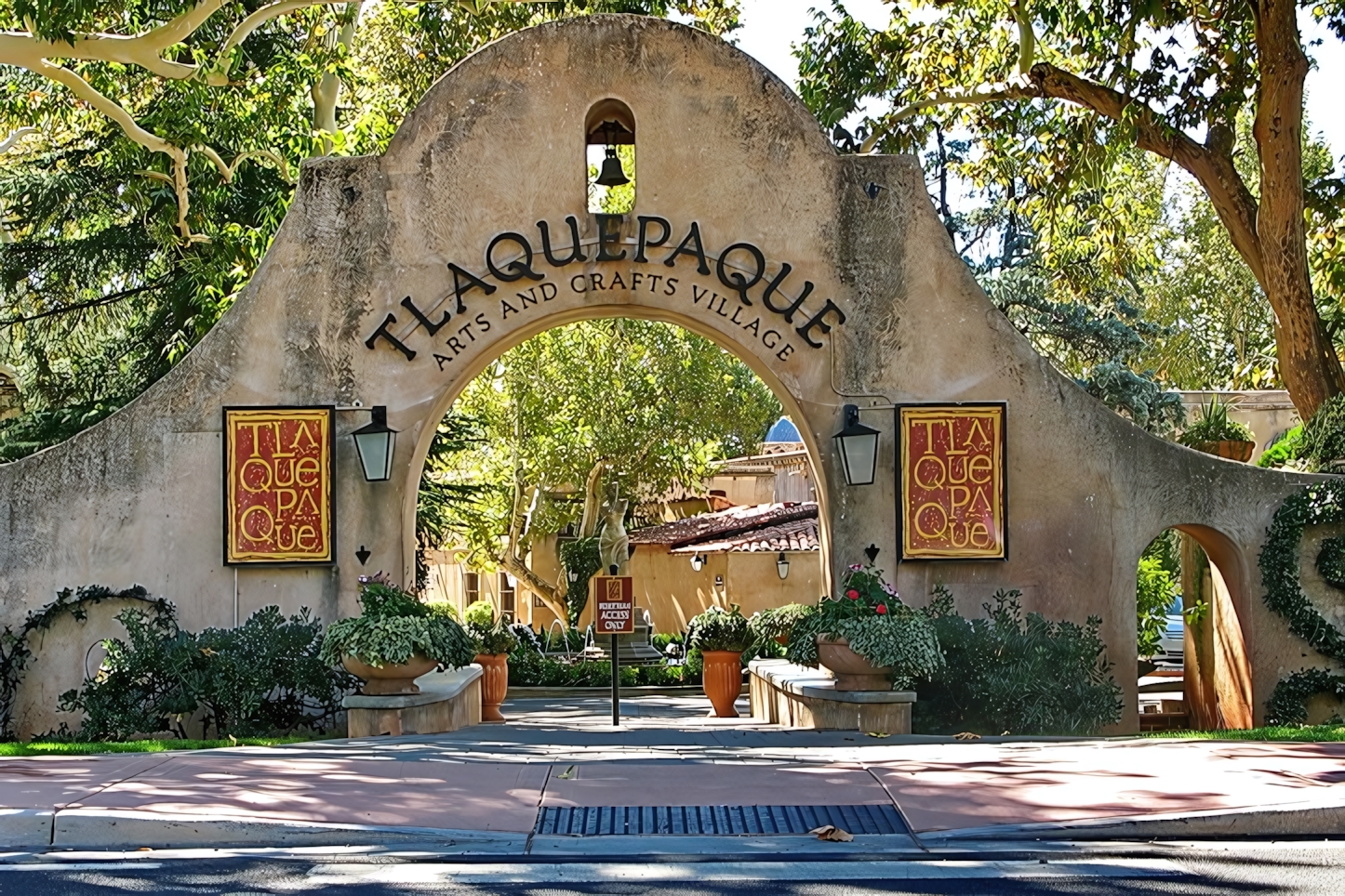 Tlaquepaque Arts and Crafts Village