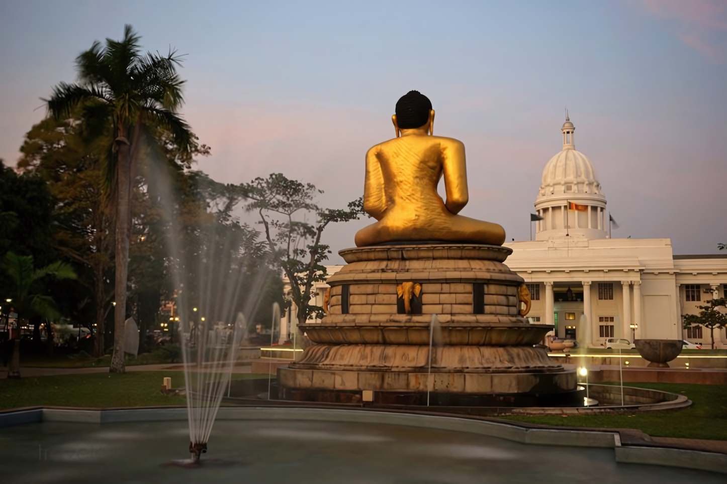 Viharamahadevi Park